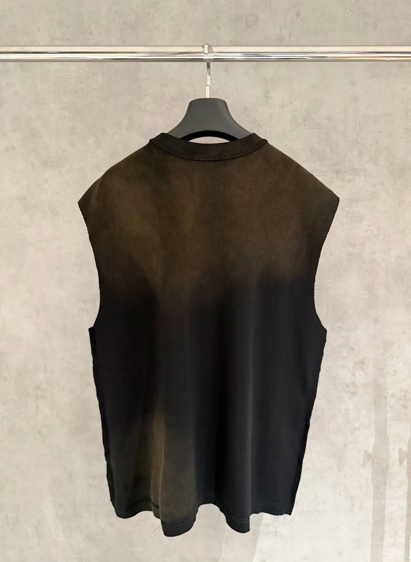 🅿️200 [Strict quality control] CH Crow Heart Sleeveless Round Neck T-shirt 320g heavy-duty composite fabric The upper body is wide and stylish Ice-feeling experience on the inside Waist side splicing tailoring Spray horse slip plus burning process The oversize version highlights the trendy design Size: L-4XL